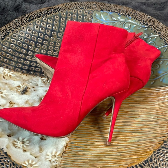 Steve Madden Red Ankle Boots - Picture 1 of 6